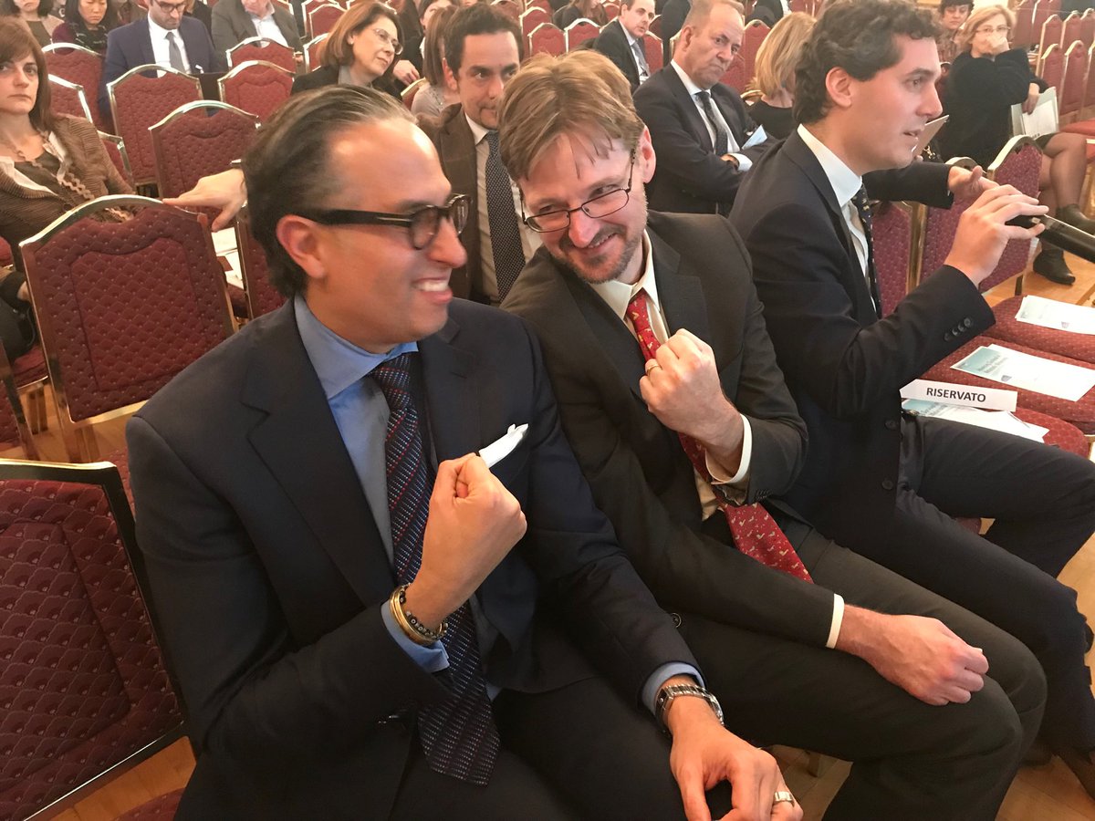 OmidHamidMD's tweet photo. The three tenors #bridge2017 @PAscierto managing all appearances!! @MGHCancerCenter @MSKCC_OncoNotes @angelesclinic @MarkFariesMD https://t.co/aZ7F5wBoIz