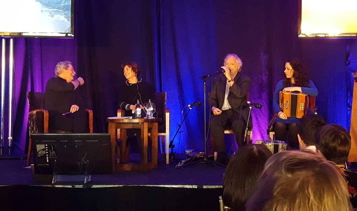 Dave_Griffin's tweet photo. Here on the edge of Europe..great & diverse chats about music traditions..Irish-US histories..tech eras..& mixed with amazing playing by uber-talented Michelle Mulcahy & the encyclopedic & talented Mick Moloney with Philp King & Nuala O'Connor @IrelandsEdge #migrationnation https://t.co/6iq74foaUD