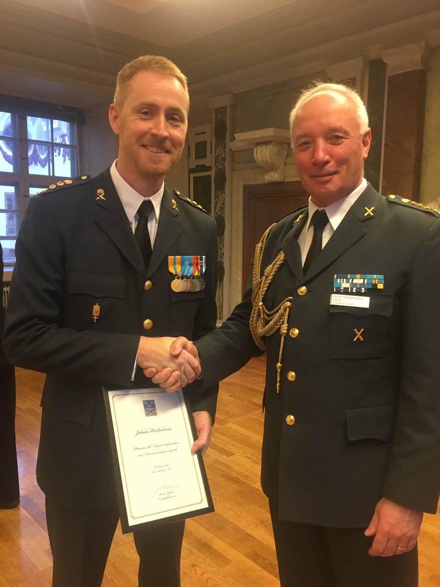 OlofGranander's tweet photo. Grattis #fmlog och tre förband till. Idag utnämndes fyra regementsförvaltare av ÖB. Regfv Jacob Kretschmer (3a f vä) varmt välkommen och Grattis https://t.co/hjSnkZt9eH