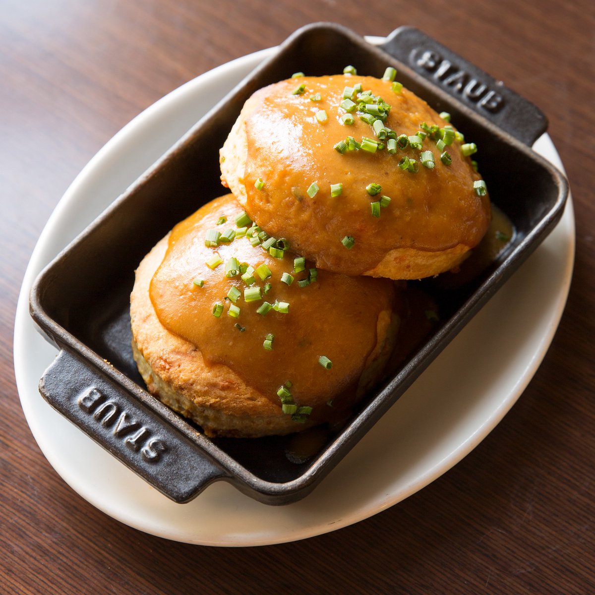 ParamourWayne's tweet photo. Add a side of #Biscuits & Chicken Gravy to your meal during #Brunch today! https://t.co/ou3LxY22rP #MainLineFoodie https://t.co/ohYyNoVajH