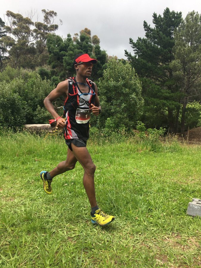 ComradesRace's tweet photo. Amazing run by two-time Comrades Marathon gold medalist @Prodi_Khumalo,  defending his title @UltratrailCT and setting a new UTCT100km course record #UTCT2017 👊 https://t.co/sN7x2K9C1T