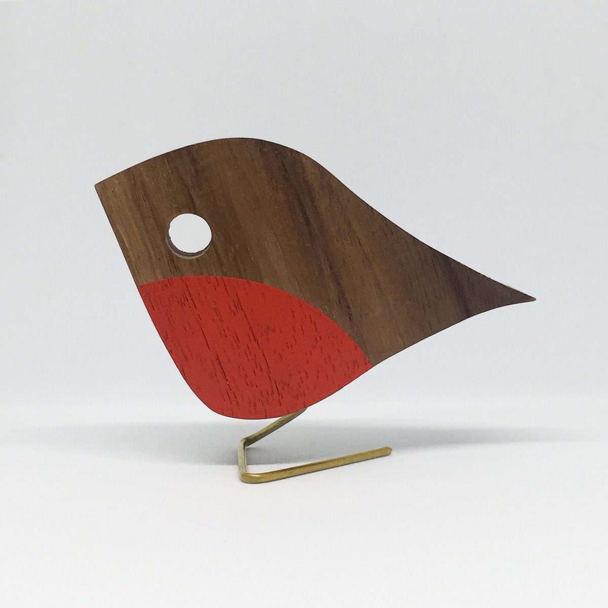 muffatprague's tweet photo. @DesignMuseum @muffatprague find us at Stand 25 this weekend. Handcut reclaimed walnut oiseaux #sustainable #muffatprague #designermaker https://t.co/EOkKaebPOj