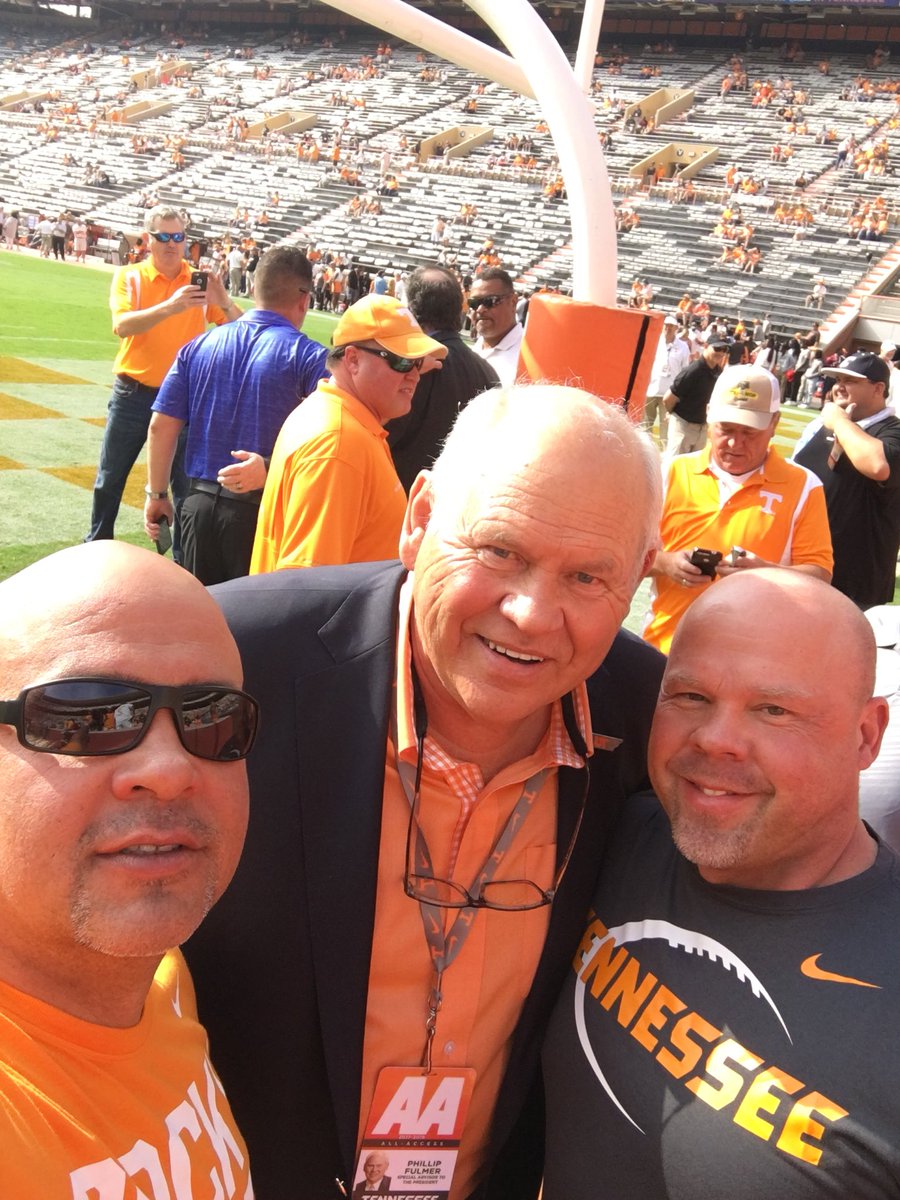 BodyByBeano's tweet photo. IT’s TEE Time in TENNESSEE GBO🍊@coachtee17 @phillipfulmer @DoubleCover2 #BringHimHome #gbo #vfl #bleedorange #nostoppingusnow #volnation #BuildingADynasty #PhillipFulmerAD #coachTee https://t.co/hlPNhvgiqn