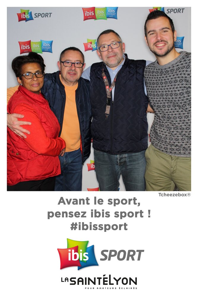 fhugonet's tweet photo. On vous attend sur le stand @ibisHotels_FR  de la #saintelyon ! Venez faire plein de photos 😉 https://t.co/Cgfbh6mHsL