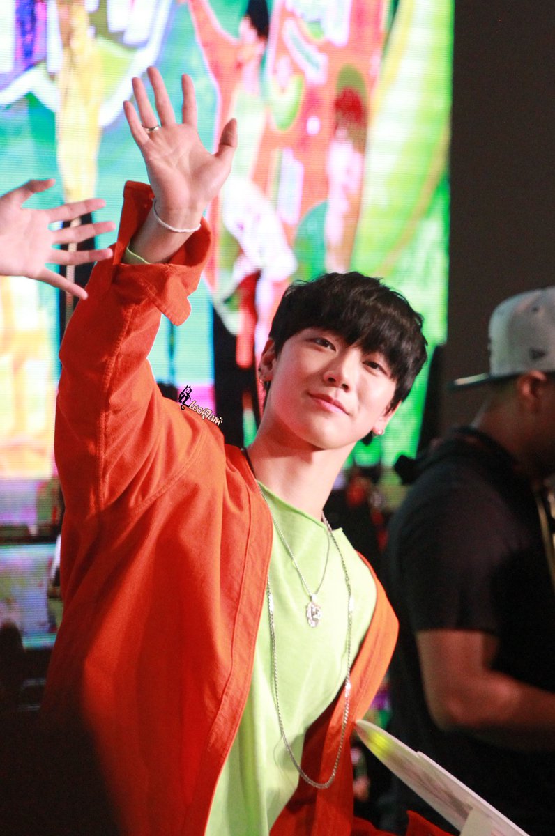 bestoftennie's tweet photo. 17/11/27 cr.LT_looktam; https://t.co/PzAYfAF8T1