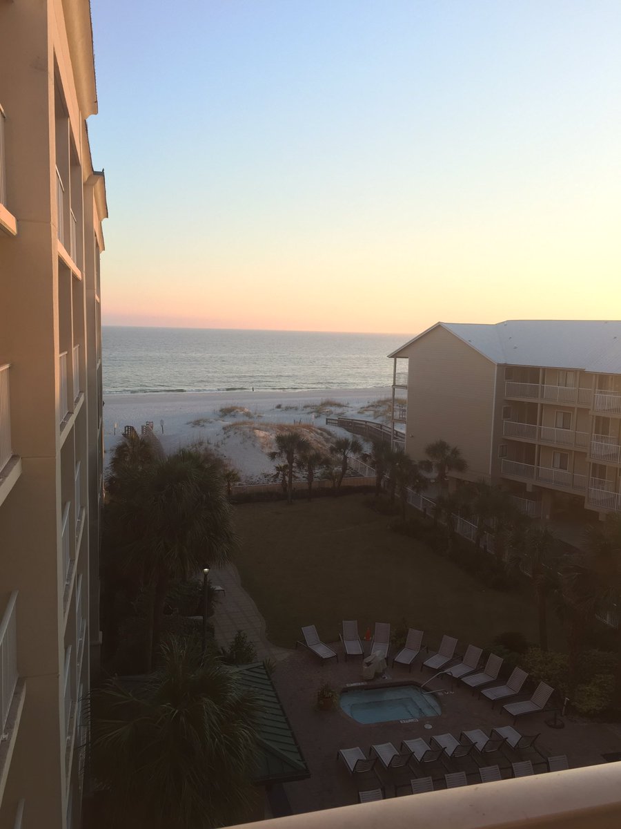 BrianIsTheKid's tweet photo. This place is SWEEEET! #HGIOrangeBeach https://t.co/999j5e1DoQ