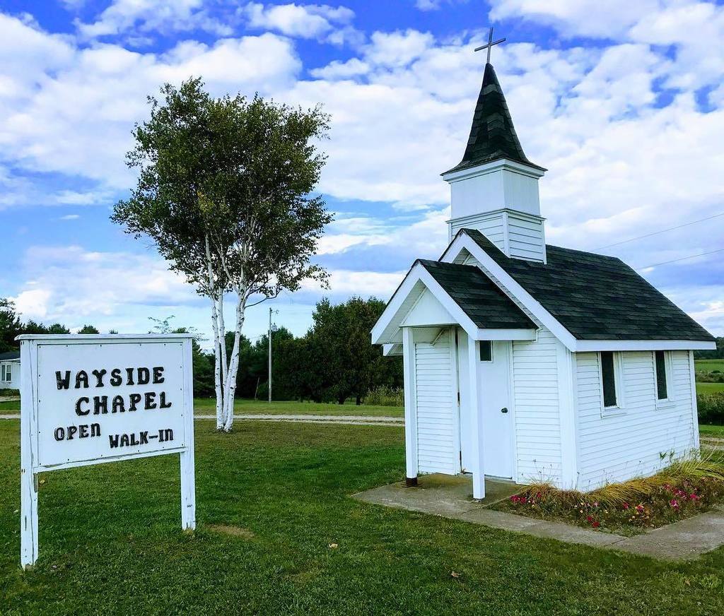 MotelPossible's tweet image. We could all do with a little quiet time and reflection. I like to take mine outdoors and in simple spaces. Reason #8,627 why I love living and working here. #atwoodtheadorable #motelpossible ift.tt/2jE4sUV