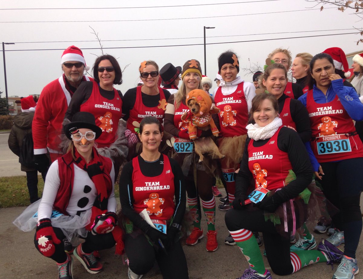 BarronRunning's tweet image. Team gingerbread ready to run #santashuffle @WhitbyRunRoom @runningroom @JohnStantonRR @santashuffle