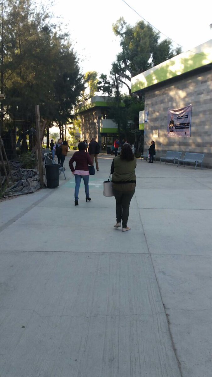 RomeroMenaFco's tweet photo. Con el gusto de recibir a 604 sustentantes programados para hoy,en 10 de nuestros planteles como sedes en la Evaluación se Desempeño en Educación Básica del #SPD. Ponemos a su disposición nuestras instalaciones y personal para que tengan una jornada satisfactoria.¡Suerte a tod@s! https://t.co/WY9TNPcbsv
