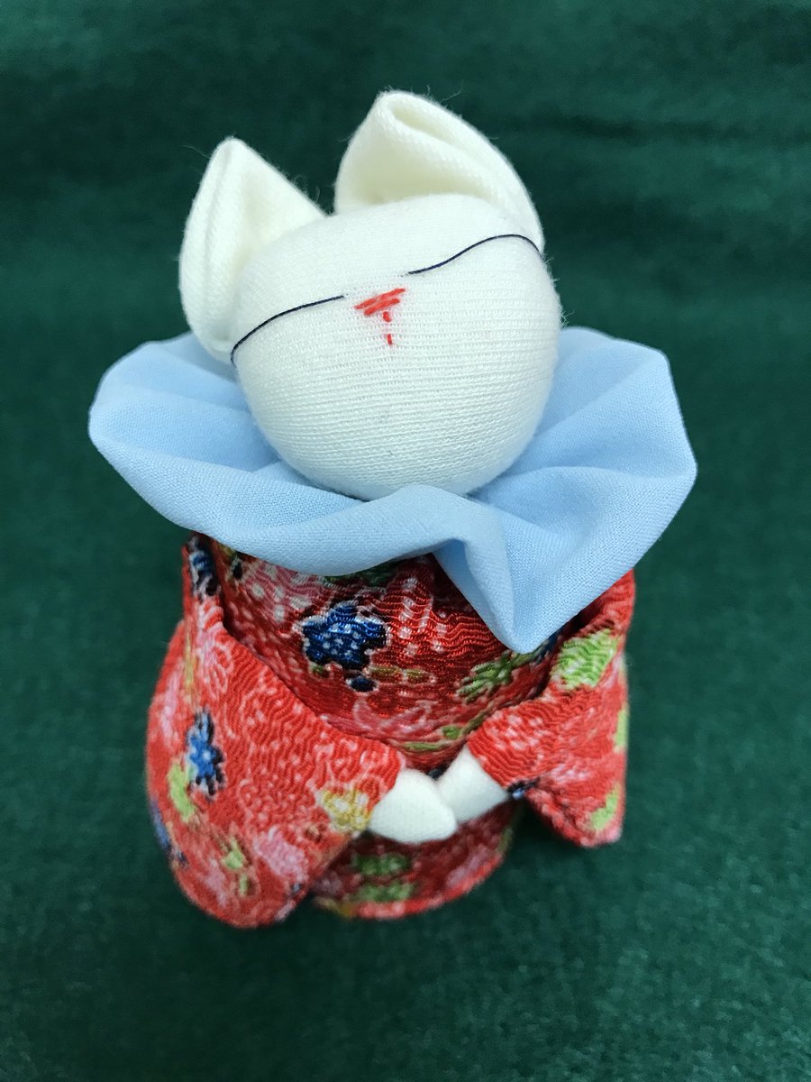 HamCJCC's tweet photo. Our Xmas bazaar is now open! Handmade ornaments, Japanese vintage goods, yummy food ! Udon (Japanese noodles) service starts at 11. https://t.co/ytHn7XszeU