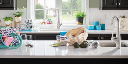 AMStandard's tweet photo. Our Avery faucets are designed with style and functionality to fit your kitchen and lifestyle. https://t.co/NB7VUIwku4 https://t.co/eCUdbwbjyo