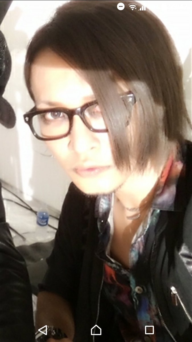 smi4's tweet photo. 娘はかわいいし大切。ただわたしはクリスマスも誕生日もプレゼントいらないからライブに行きたいよ https://t.co/SBJoyJm3kG