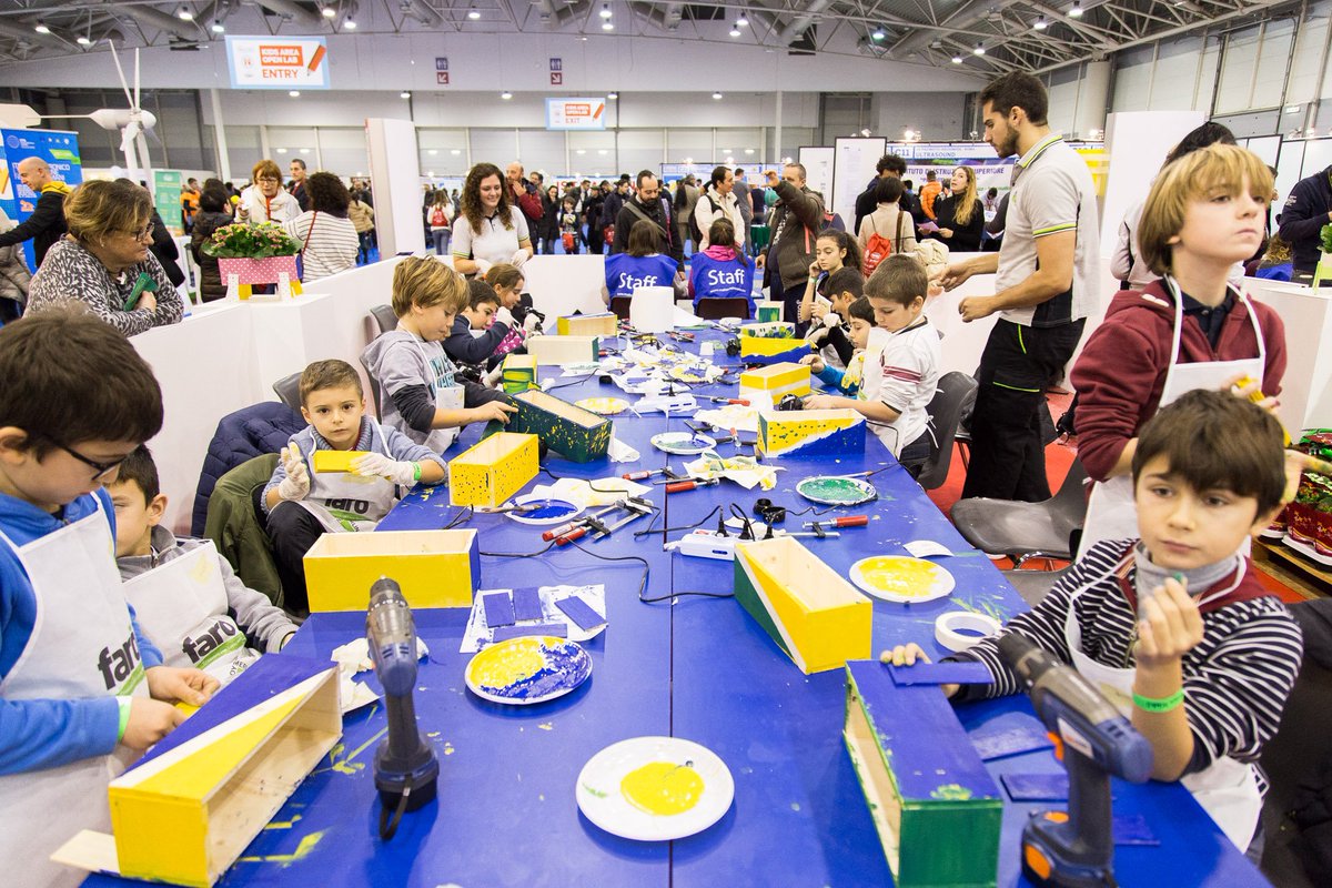 LeroyMerlinITA's tweet photo. Con i piccoli Makers oggi siamo diventati dei falegnami e abbiamo cavalcato l'alfabeto. Rivivi con noi i momenti più belli :) #LeroyMerlinKidsLab @MakerFaireRome #MFR17 https://t.co/rVyHGRoL4y