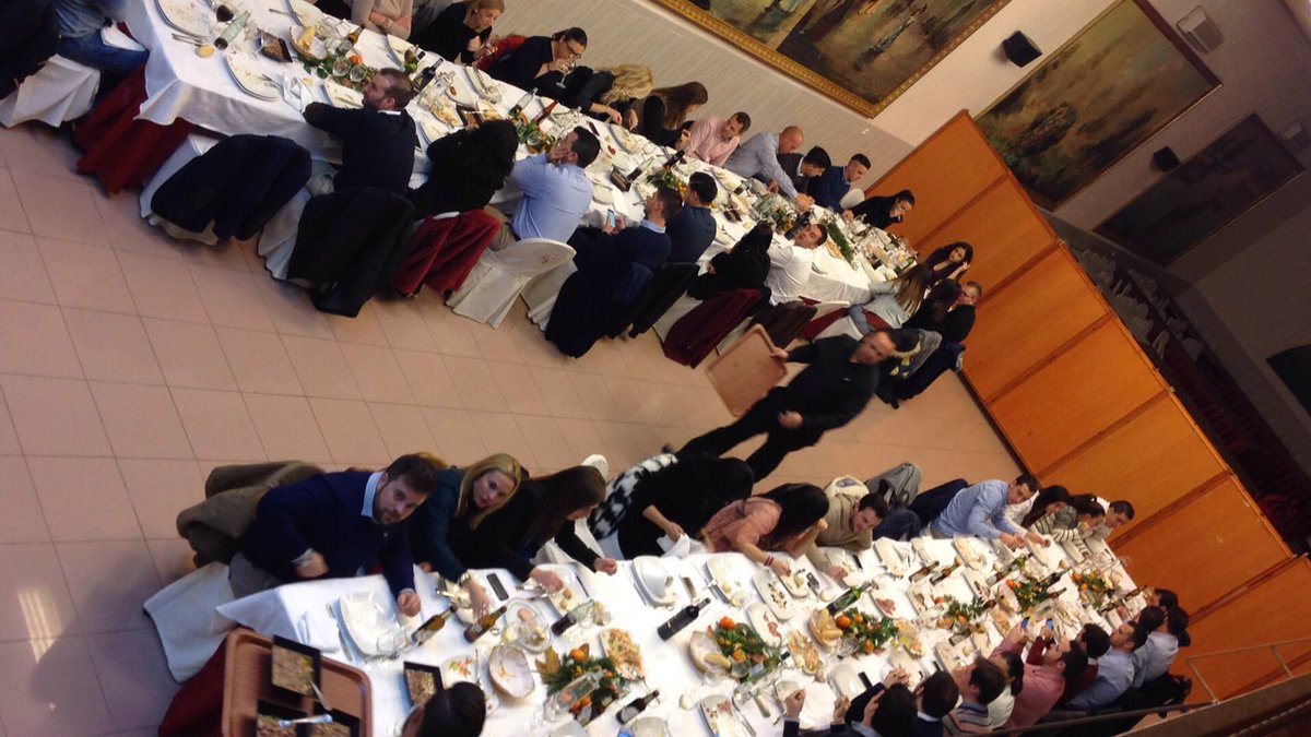 NNGGRiberaAlta's tweet photo. Un any més, ahir celebrarem el tradicional sopar de nadal de @NNGGRiberaAlta en la Sala San Francisco de #Carcaixent, on tots junts vam poder disfrutar d'una vetlada amb amics i companys de partit.
GRÀCIES a tots per la gran participació!!! Seguim #FentComarca #FentPartit https://t.co/Zdnjhu43RT