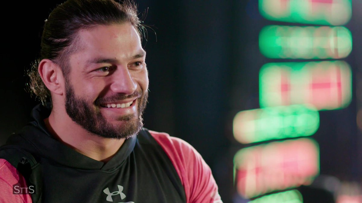 EstellaRomanFan's tweet photo. Appreciate @WWERomanReigns in #CoreyGraves show he was looking awesome beautiful smile red and black tee 😍 https://t.co/WuUmC9Vbx8