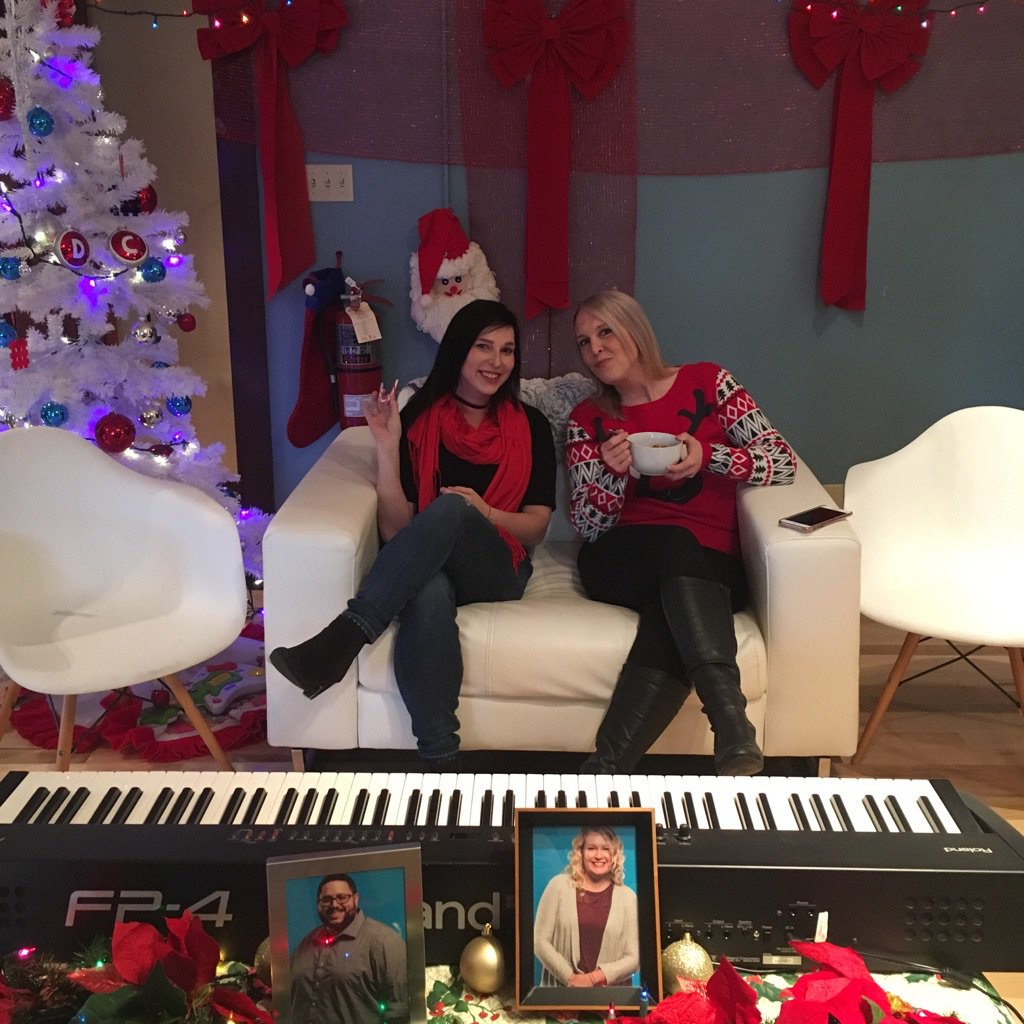 DcPresentsX's tweet photo. Lots happenin' #InsideTheDesignHouse! Stay tuned next week for a festive surprise from all of us! #DcChristmas2017 #RappedNotWrapped #TheBandBetters https://t.co/JaGYg99Pj4