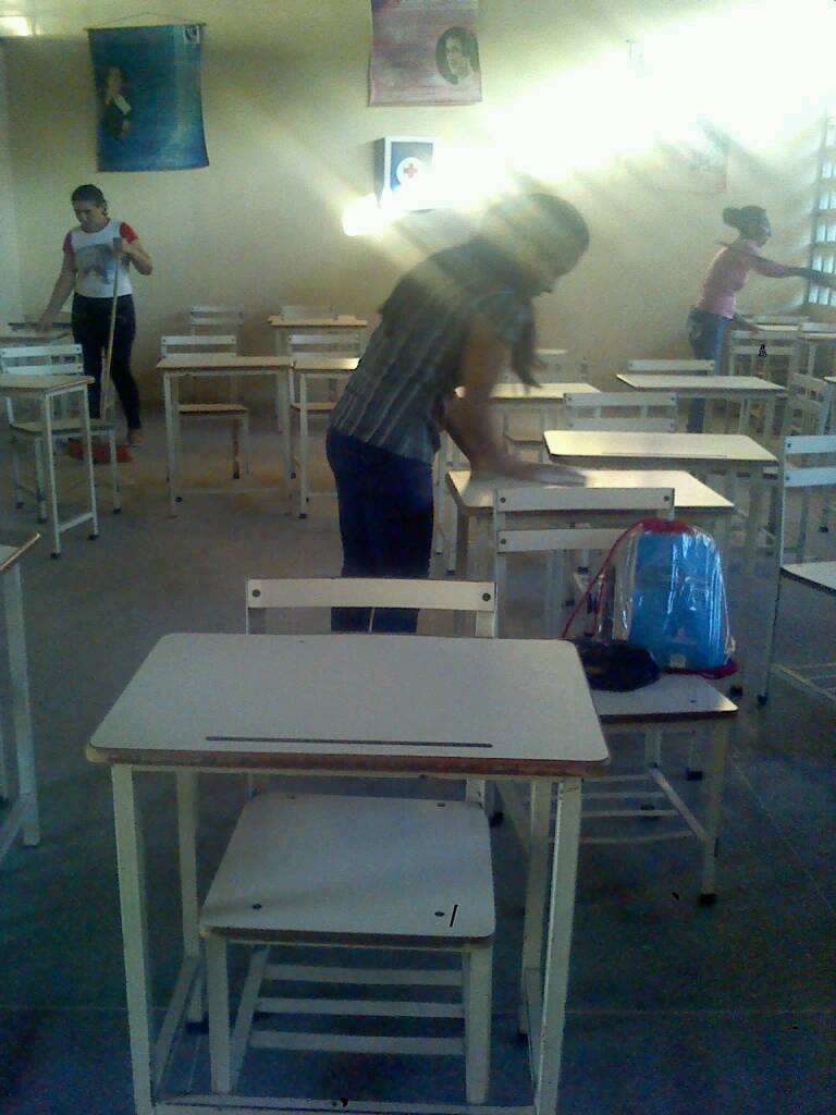 Infocentrolar14's tweet photo. Trabajos voluntarios Mision Ribas en el LB JARL Siquisique Municipio Urdaneta estudiantes de las Cohortes 29 y 33. Seguimos venciendo ❤🇻🇪❤ #EstaEsMiEscuela @JauaMiranda @Carlospa36 https://t.co/O50UJ1sxlN