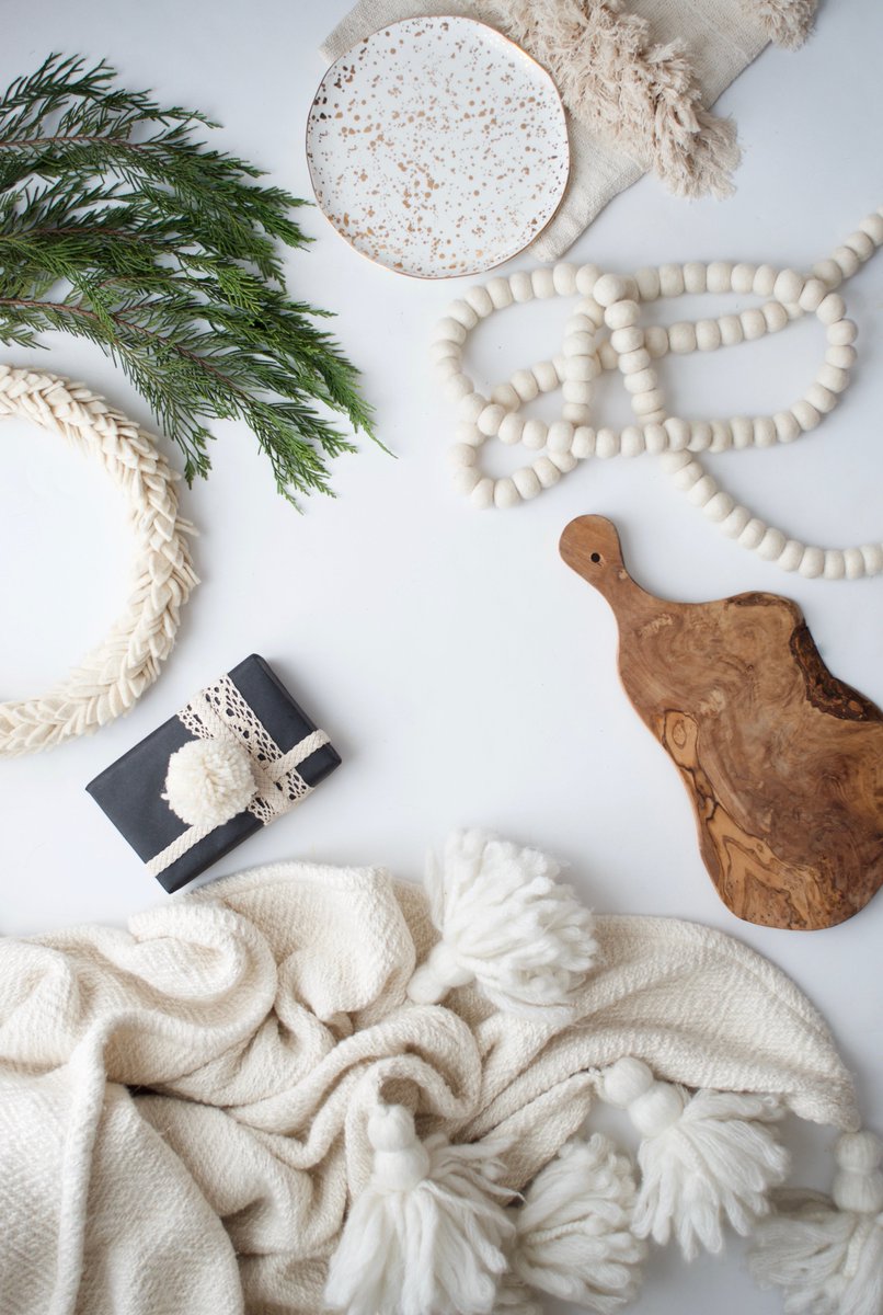 How to have a Christmasy Home like a normal person who loves beauty  thenester.com/2017/12/how-to…