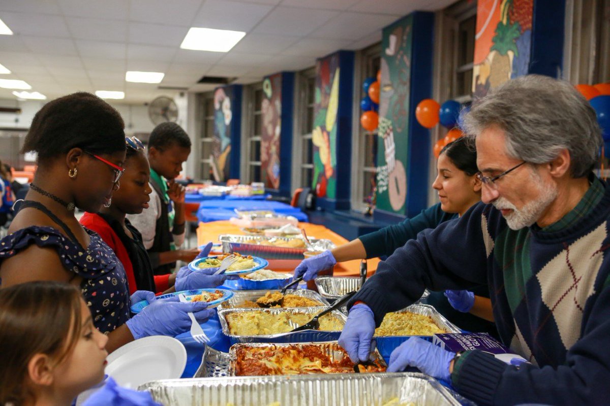 MRosenMules's tweet image. The HTH Talent Show dinner was a huge success! THANK YOU JS &amp;amp; SA for helping set up &amp;amp; without asking, serving your fellow performers &amp;amp; crew members. When it was time for you to be served, you kept your gloves on in case you were needed! #BornLeaders #CSCmembers #TS2017 #gomules