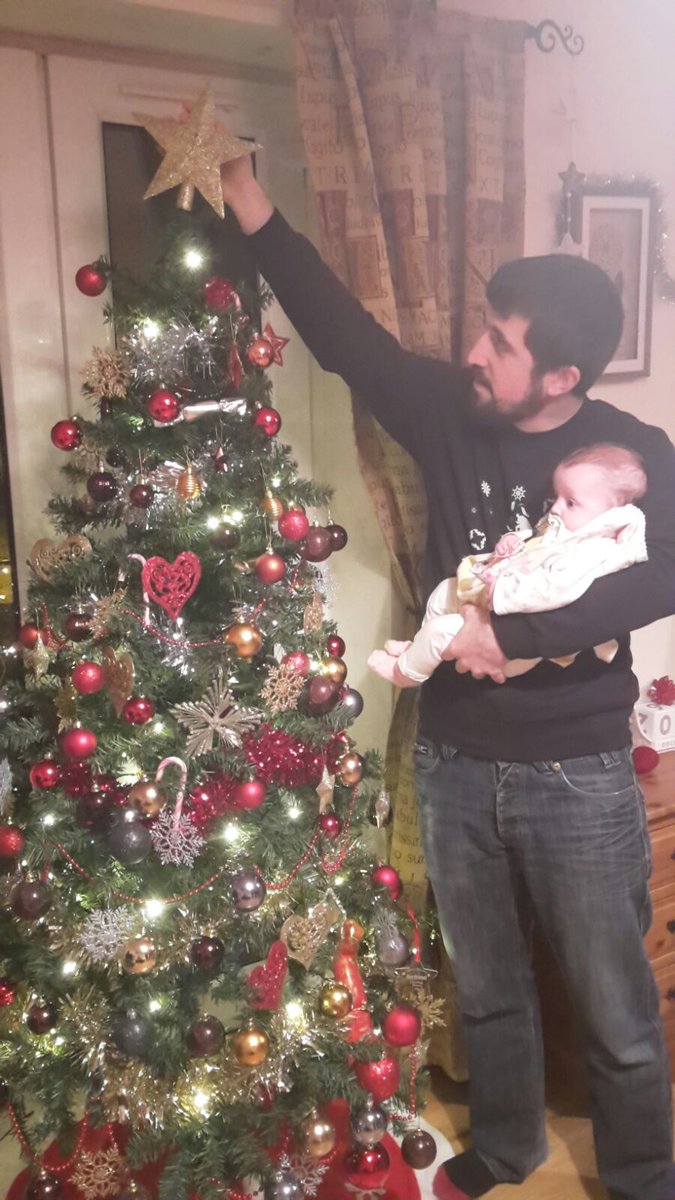 MikeOzzy's tweet photo. @familyhrguru Here's our #treeoff 2017 entry; Harley's first Christmas π can't wait to spend it with the family πͺππββ https://t.co/0TqaVSj3KV