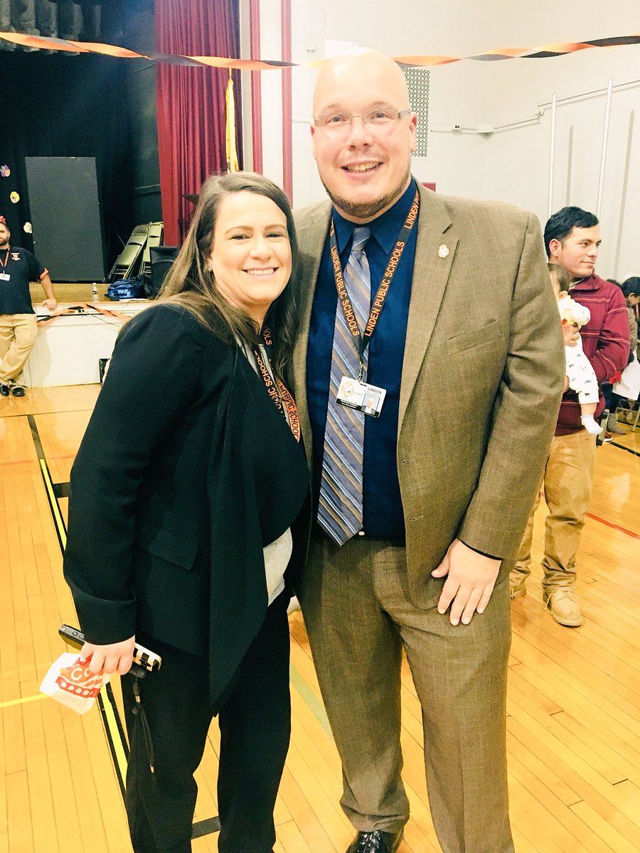 Sch8_IsGr8's tweet photo. The @NJEA #FASTProgram encourages families to get more involved in their childrenโs education. Our school held its bi-annual FAST event on Thursday, & it was a great success! Stay tuned to #Sch8FASTEvent for more ๐ธ of our โWe are... SCHOOL 8!โ night! @LPSSupt @LindenSchoolsNJ https://t.co/20ht6gTXbw