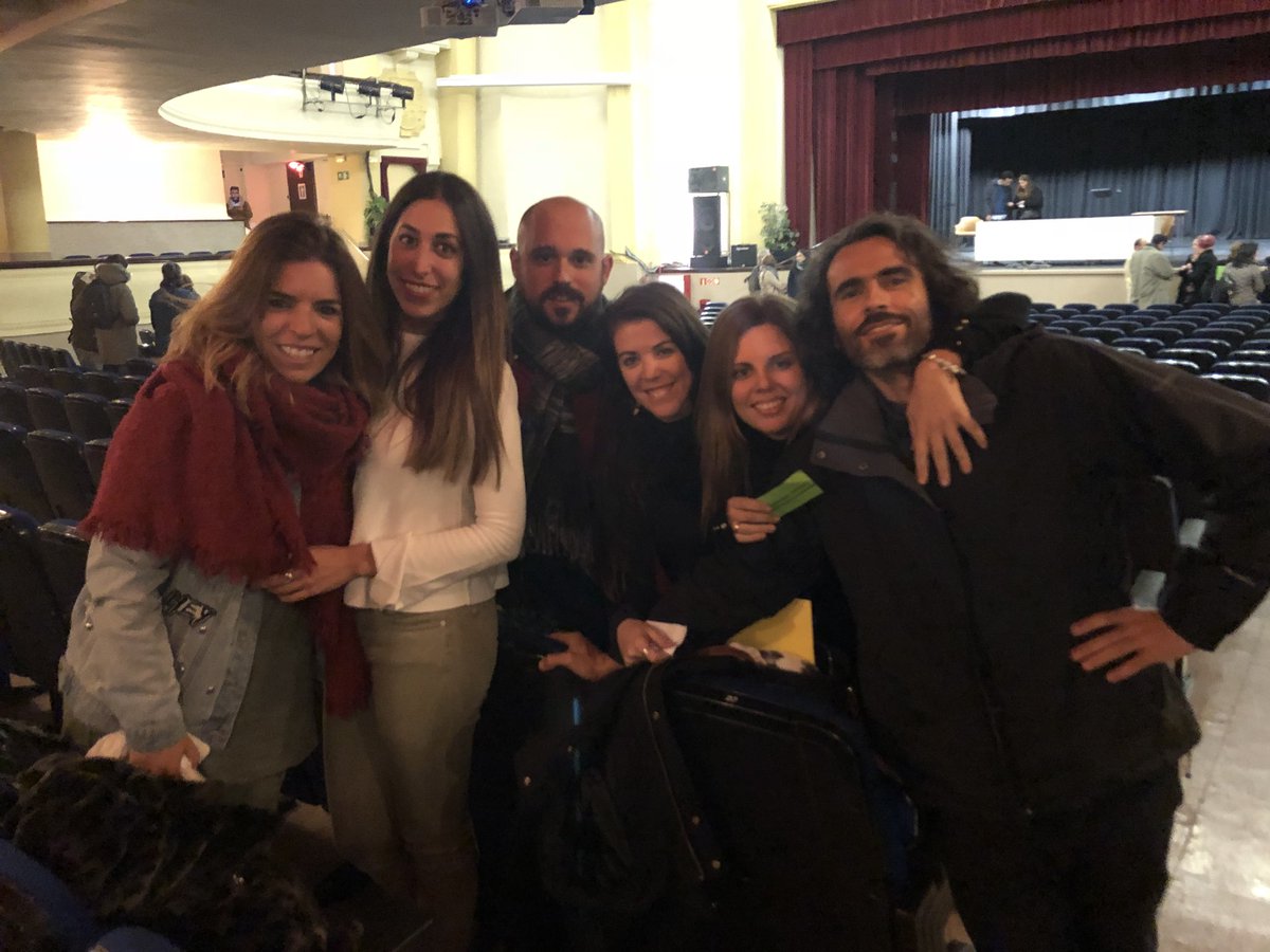 CEIPIbarburu's tweet photo. Nuestro profesorado se despide de Barcelona. #2D_CDA @perinonaljere @MaestraBeatriz @VivesPao @maestracarmenl @Alejocalu #MaestraBeaV https://t.co/wDIFVGEFpb