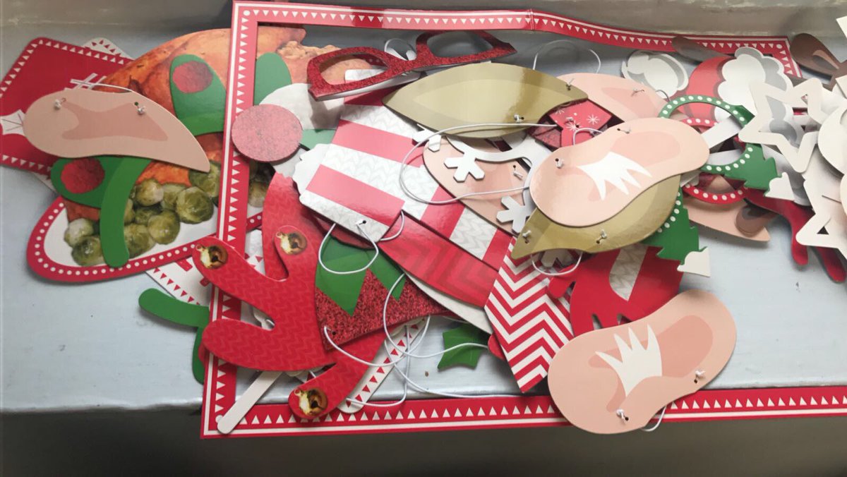 Abi_Fell's tweet photo. Today Charlotte Square’s Santa has been busy getting ready for our colleague Christmas selfie competition! 🎅🏻🤳🏻 the best selfie will win a surprise festive prize! #LocalGreats #Christmas #Countdo n #TPECS https://t.co/9oSa8H3wel