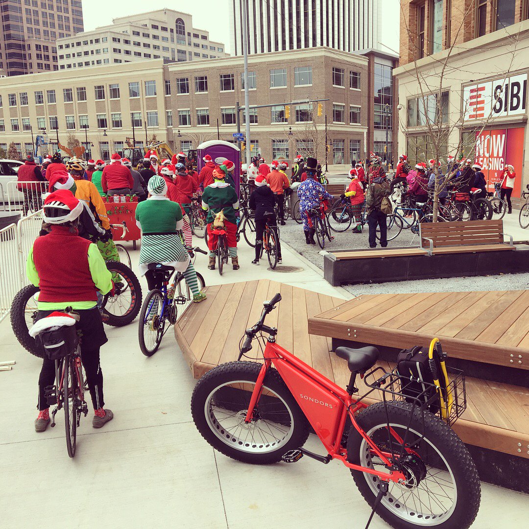 ROCcycling's tweet image. Wonderful Santa Ride today!