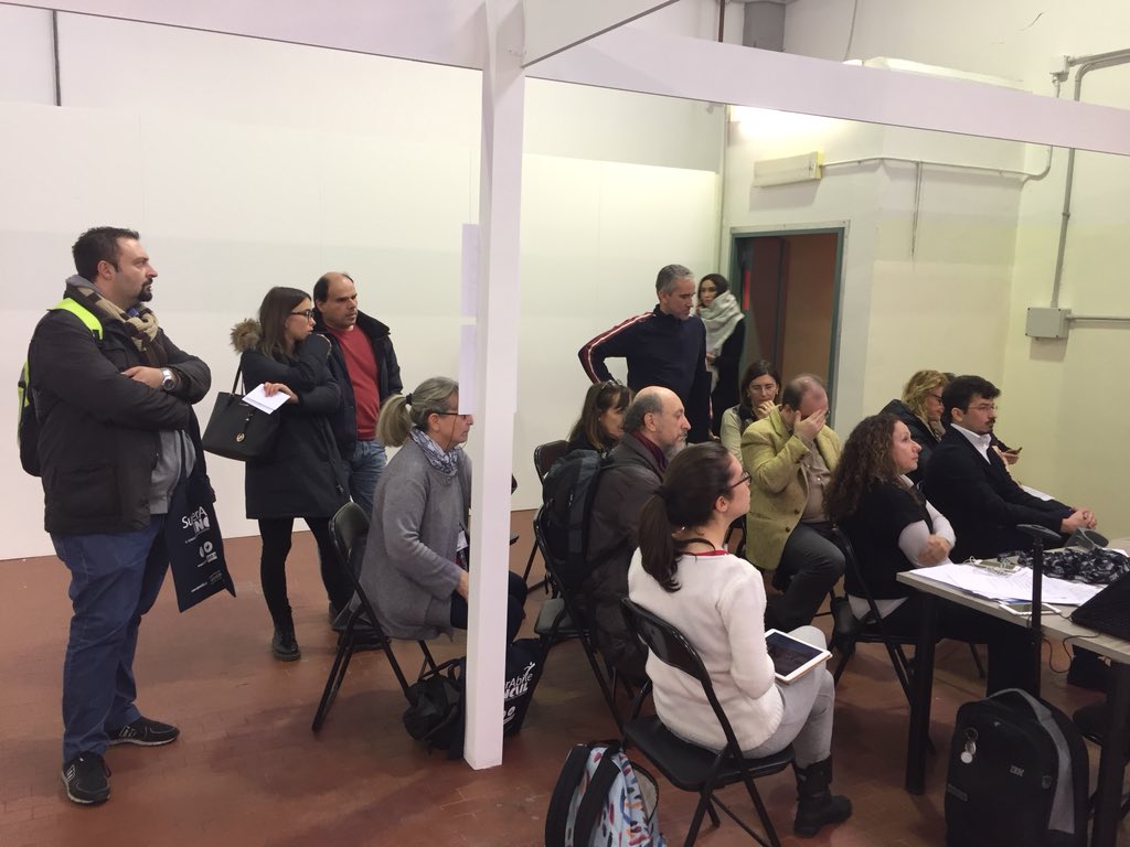 Marccappp's tweet photo. C’è interesse verso @MWASocial nel #SalottoMwa ad #handimatica2017 si parla di tecnologia per l’accessibilità e l’inclusione https://t.co/vYCbDWKCyW