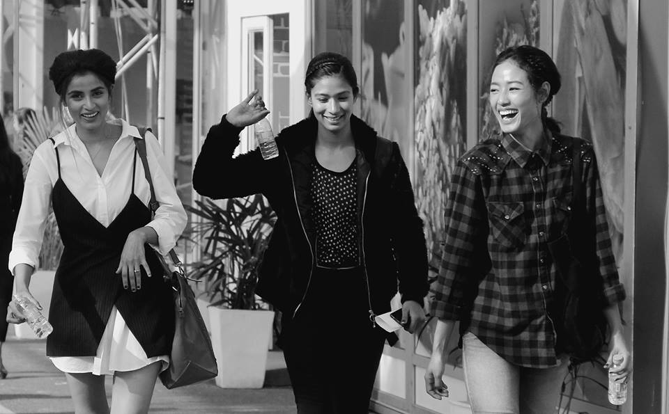 Ishtailista's tweet photo. Models Off Duty <3 
Aditi, Shashi &amp; Ketho Leno
#StreetStyle #Fashion #Models #NewDelhi #FashionWeek 
https://t.co/KCIoMs11bR https://t.co/WW4ToXqggw
