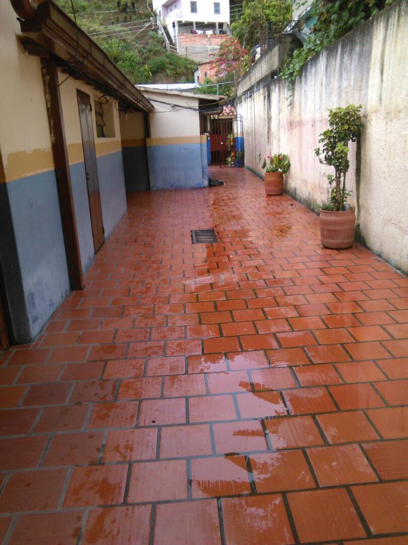 charlychaves's tweet photo. #EstaEsMiEscuela #EnDesarrollo Jornada de Mantenimiento Preventivo para mi escuela #Tachira Activa! @JauaMiranda https://t.co/M6wUfW5A1G