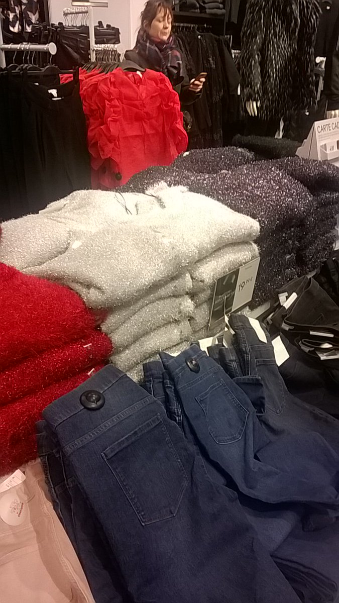 ILoveYoSo's tweet photo. Quand tu découvres que #h&amp;m destocke #macdan https://t.co/mF9oNft8FC