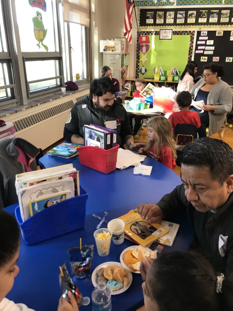MrsWheelerVFE's tweet photo. Mrs. Clerkin’s class celebrates how much they have grown as readers and writers! https://t.co/WMbNjR99ca