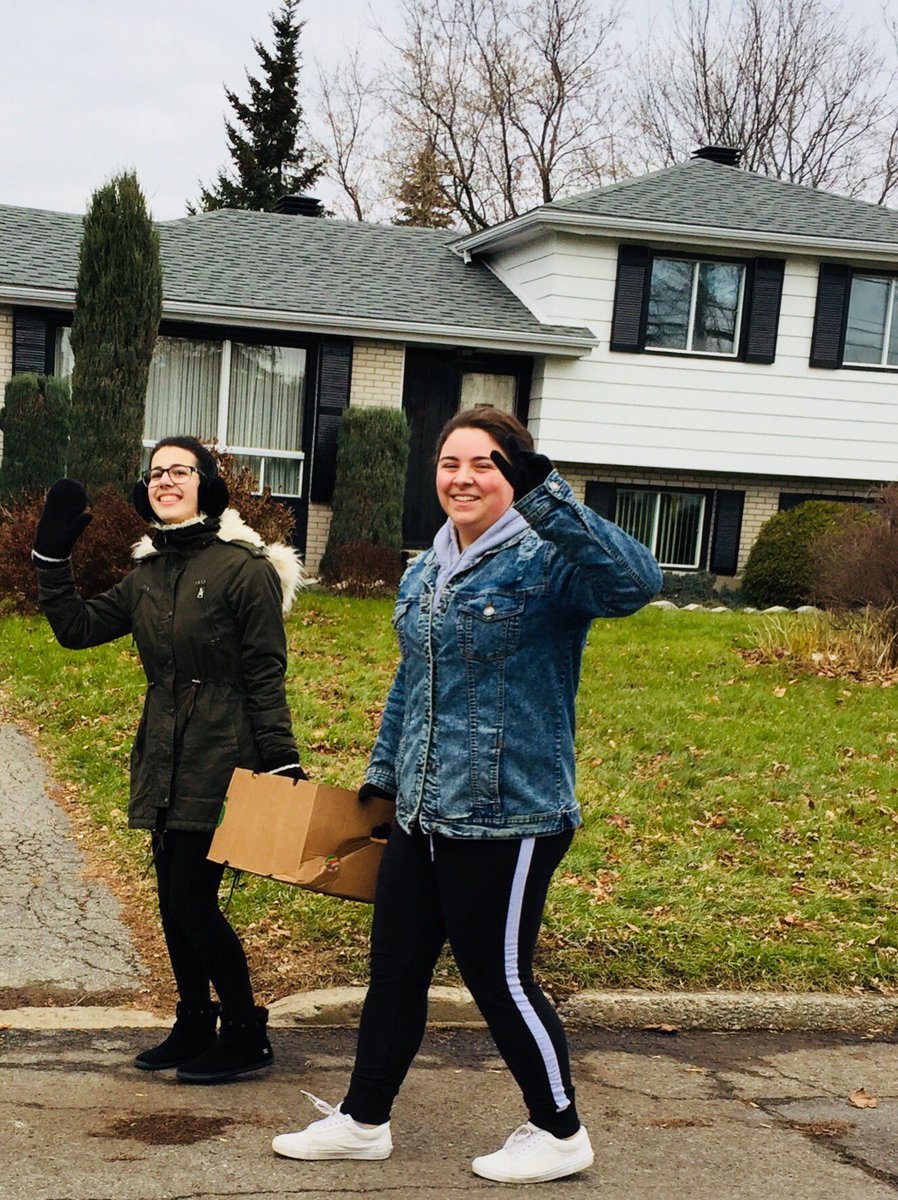 MrThivierge's tweet photo. Holiday Food Drive!
#machigh https://t.co/cRVnszReWi