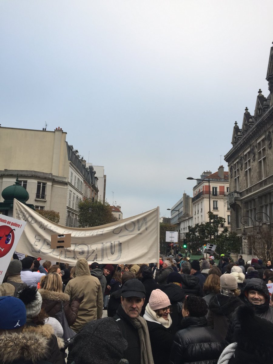 fabrice_attali's tweet photo. Un collège pour Vincennes !!! @val_de_marne @Prefet94 @VincennesVille @stExaVincennes @L_Lafon @G_GouffierCha https://t.co/S7rUFbVqeG