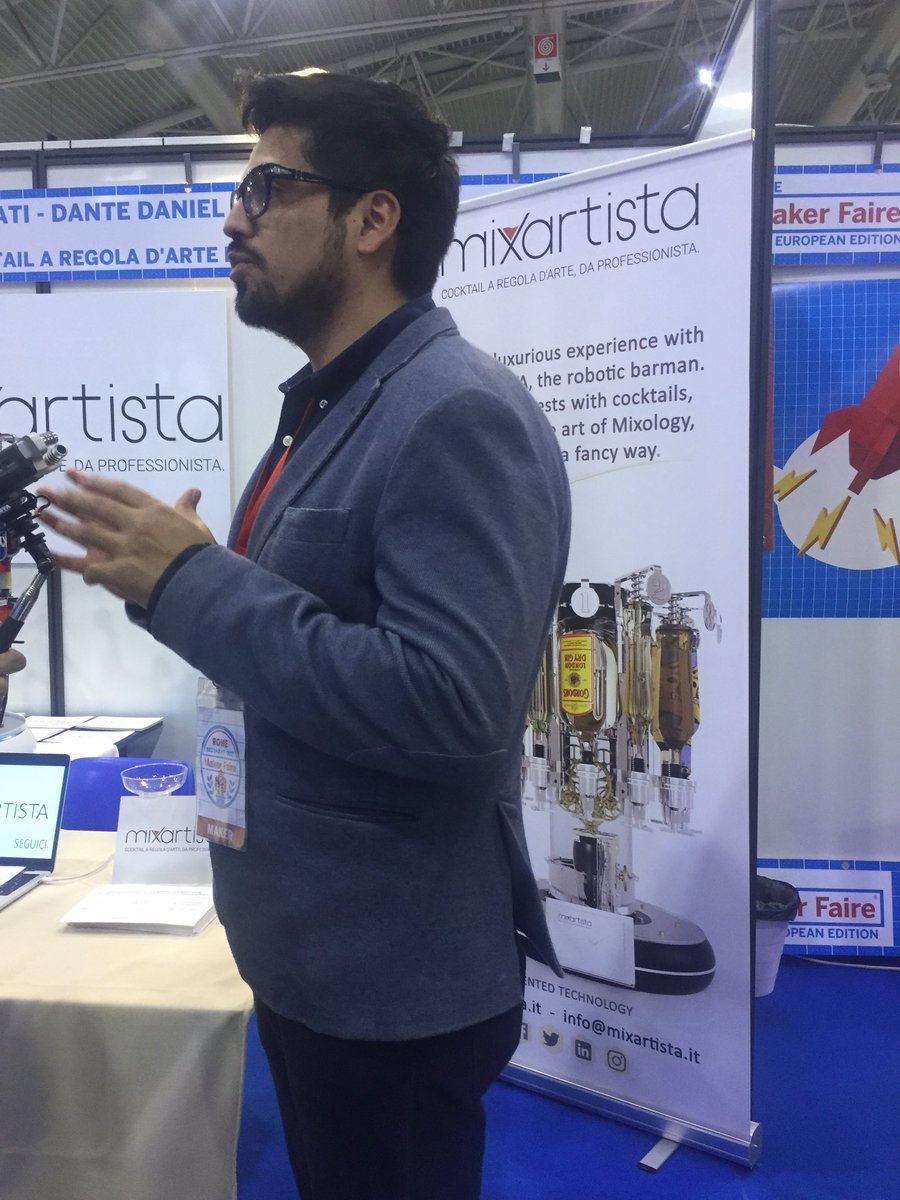 Cocktail a regola d’arte, da professionista grazie ad un barman robotico. #ruralhack #MFR17