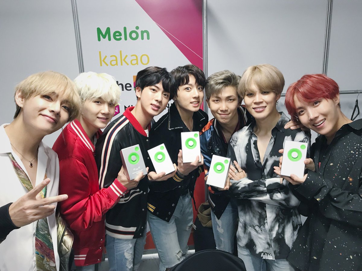 mbjk013's tweet photo. #loveyourself #lovemyself
2016/02/12 ARTIST OF THE YEAR
2016/19/11 ALBUM OF THE YEAR
2017/01'02/12 ARTIST AND SONG OF THE YEAR
👑💕💪 @BTS_twt https://t.co/BmA4sHM61D