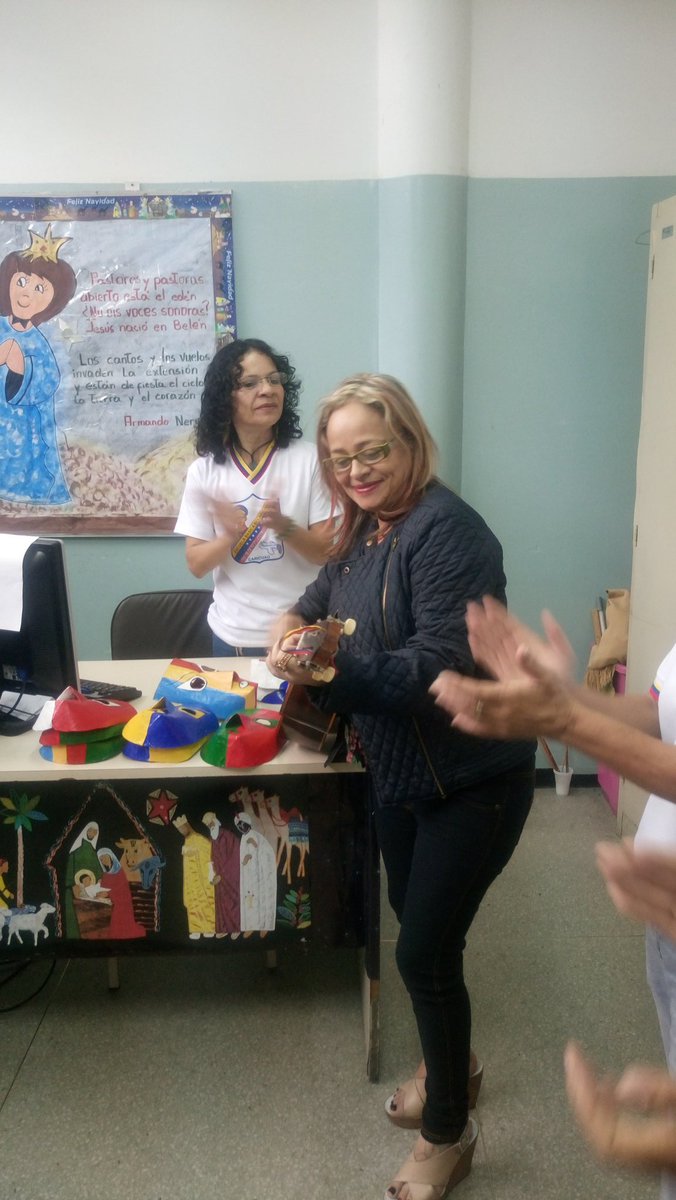 eugeniapinero's tweet photo. #Plandemantenimientoescolar desde la EBB G/J Eleazar López Contreras en #Caricuao. @JauaMiranda @MPPEDUCACION https://t.co/i8N9Et3QZj