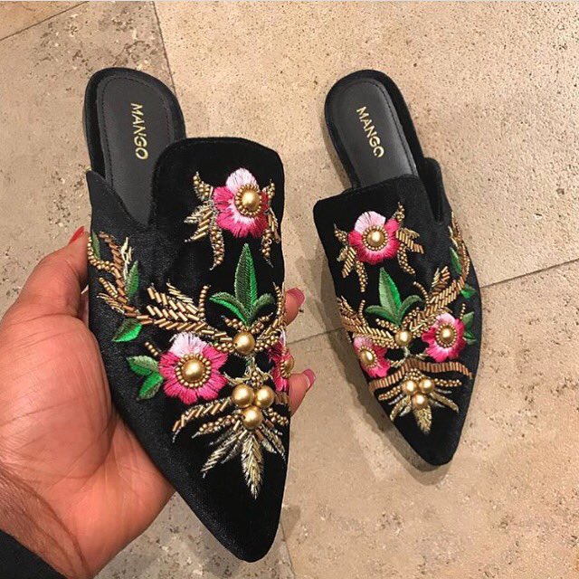 Details🌺 #mango #mangofashion #fashion #style #winter #winterfashion #brands #fashionblogger #fashionista #embroidery #flat