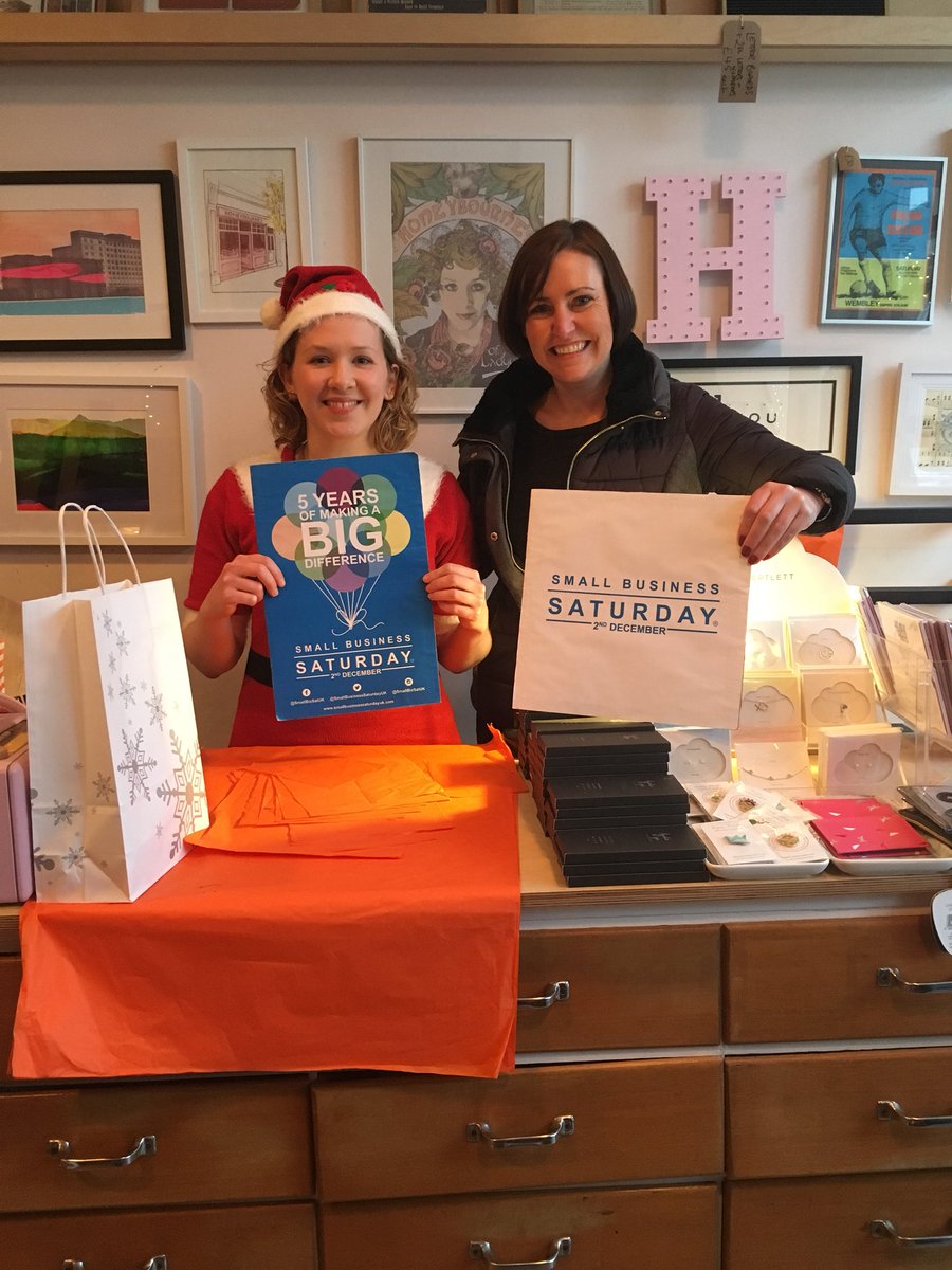 After visiting <a href="/Honeybourne_s/">Honeybourne's</a> @CasildasNice  <a href="/LadywellCM/">Ladywell Xmas Market</a> #mugheadcoffee Now having a relaxing drink <a href="/suttonsradio/">Suttons Radio</a> a lovely new bar in #lewisham