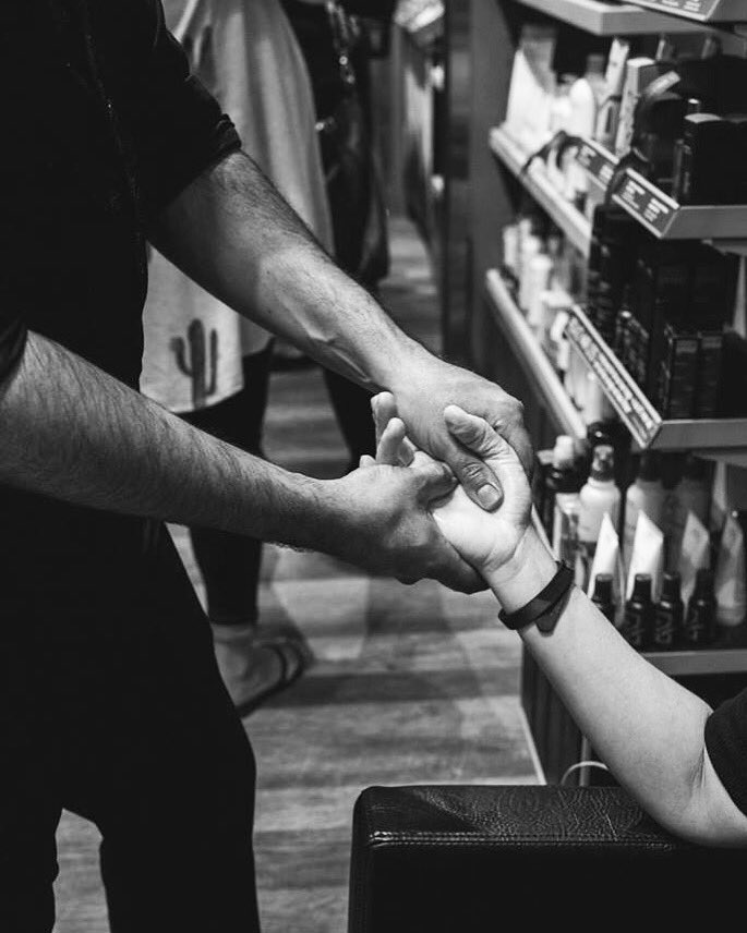 20VolumeSalon's tweet photo. Did you know that when you chose 20 Volume not only do you leave looking fabulous but relaxed too! Enjoy a relaxing hand massage with every hair service. #handrelief https://t.co/rug3qzHGGT
