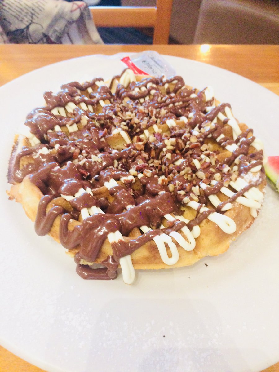 1nthewires's tweet photo. Now that’s a good morning! Nutella overdose 😍🤤 https://t.co/K1wYhHLqQE