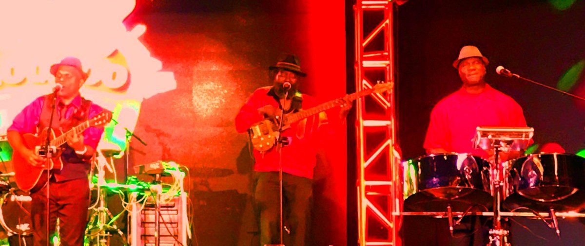 upstreammusic's tweet photo. Today, Sat. Dec 2nd from 5-9 pm @VVCasinoHotel  in San Diego - 21+ #gaming #slots #fullresort #Casino #caribbeanmusic #steeldrums #lobsterbuffet #finedining #makethedrive #upstream #upstreammusic #valleyviewrocks https://t.co/keLQo64R0M