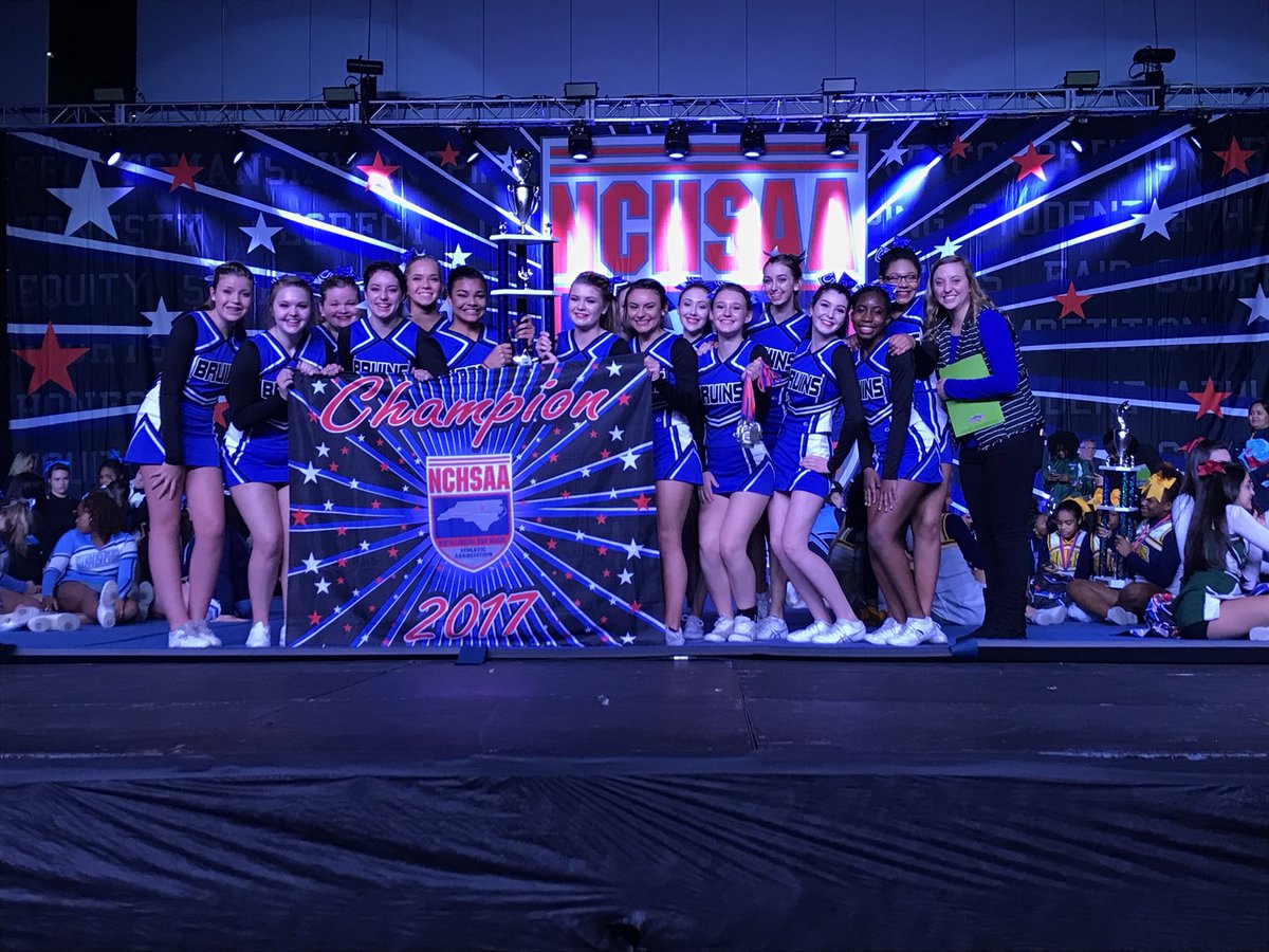 NCHSAA's tweet photo. First Session of JV awards! Congratulations! #NCHSAACHEER https://t.co/dnHbFu8THV