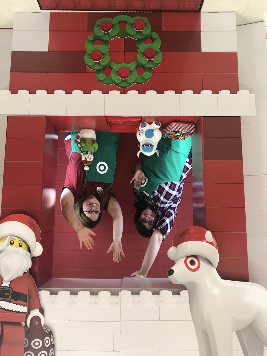 Cody_Hand's tweet photo. Terra and Tracey are killing te photo booth today! #winningtheweekends #targetfun @Wheat6Nat @courtC99 @A_Leigh_ https://t.co/jgzPHu2i7m