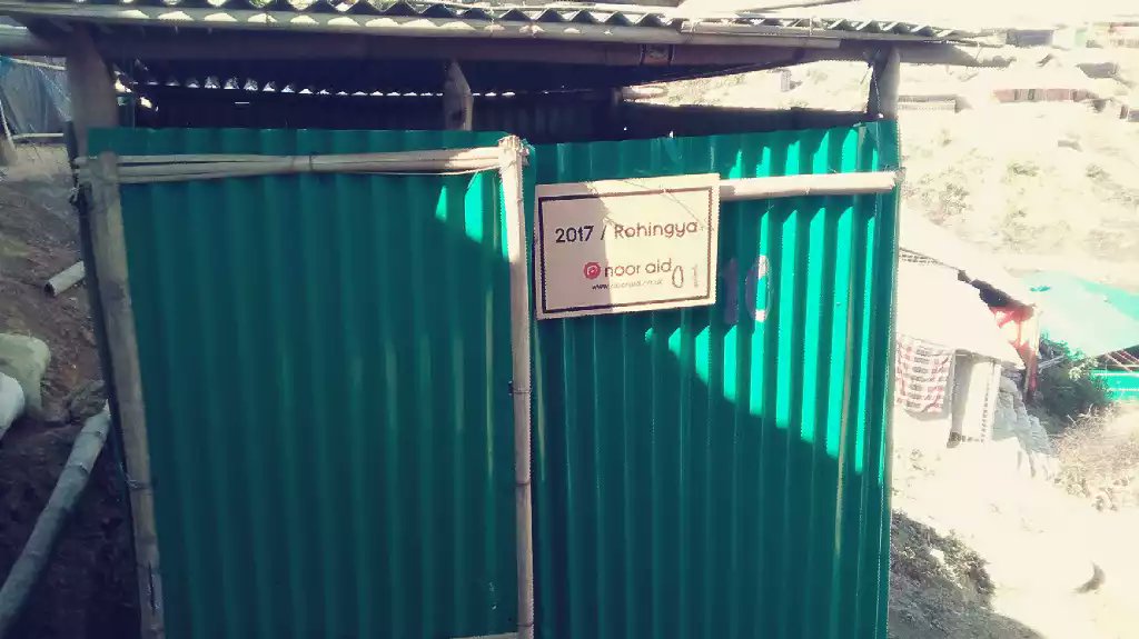 HoqueAid's tweet photo. Bothroom facilities for #Rohingya
 #Refugees in Kotupalong #Refugee  #Camp.
#Rohingyalı 
 #Mültecileri  için banyo tesisleri.
بناء الحمامات #للاجئين  #الروهينغا 
Sponsored by:
Noor Aid UK. https://t.co/JjrCOFXePr