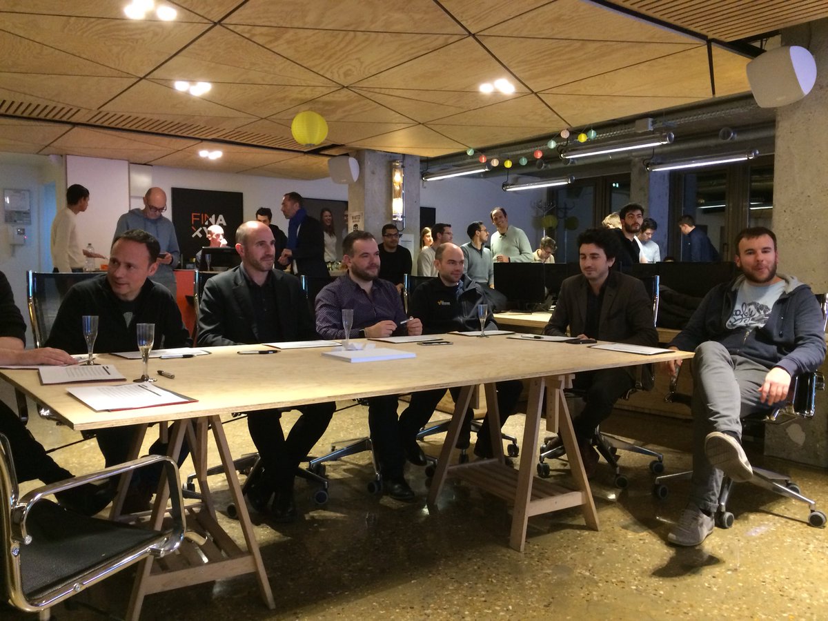 finaxys's tweet photo. Les jurys sont prêts pour la présentation des différentes équipes #FinHack6 #Hackathon https://t.co/yfJ9nREzpQ