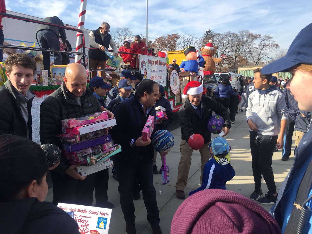 NCPDF's tweet photo. Stop #2 on @toysofhope #NCPDF @NassauCountyPD holiday toy parade was a success @RooseveltHS on to Freeport https://t.co/L7whKDpIRc