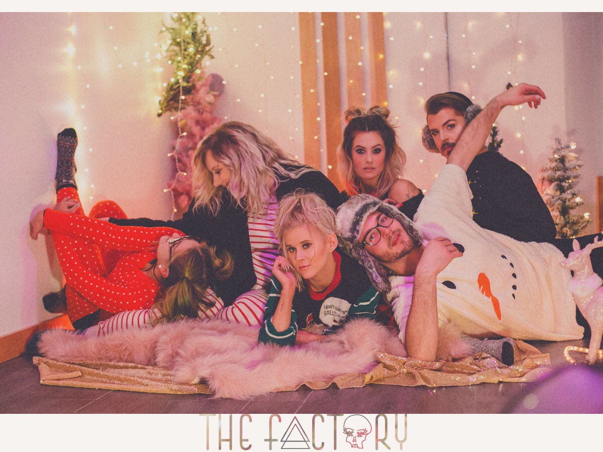 landiduhh's tweet image. Blessed with the best 🎄🎅🏽🎁 #factoryxmas #factoryvibes #jakeblowco