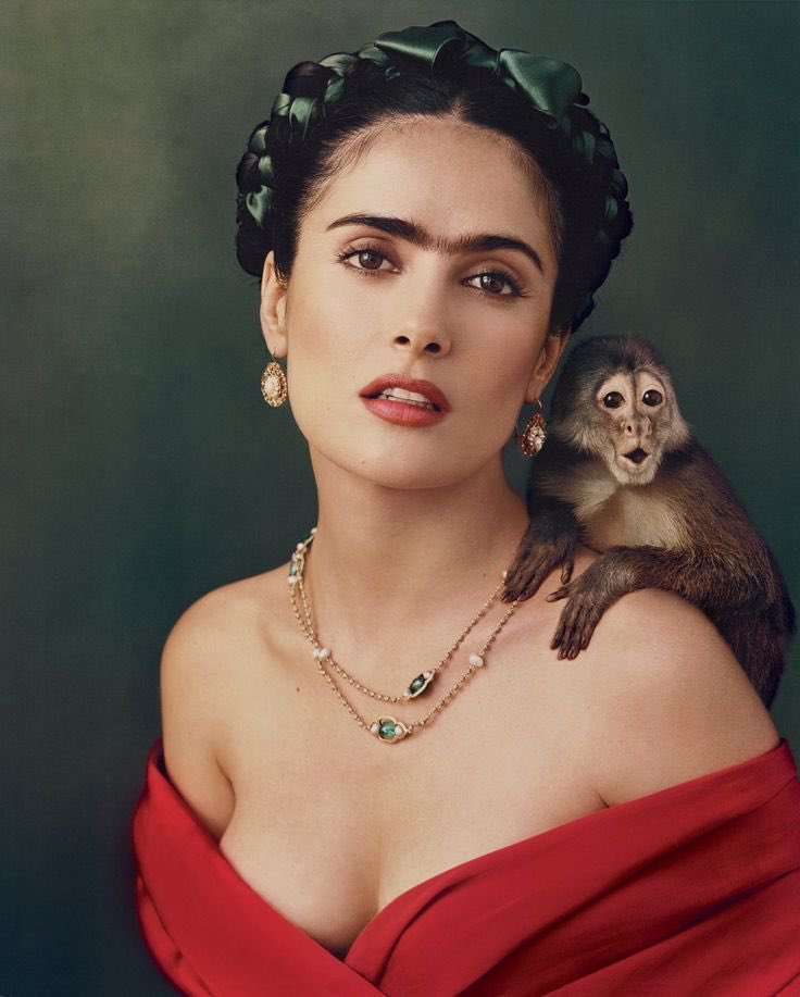 rebelheartblog's tweet photo. Frida Kahlo was one of the first women to use fashion to broadcast a feminist message of independence!! #FridaKahlo #fashion #artist #art #theatre #INFORMATION 

👉🏻 https://t.co/CHImtaP2DV https://t.co/dst3DEYOyt
